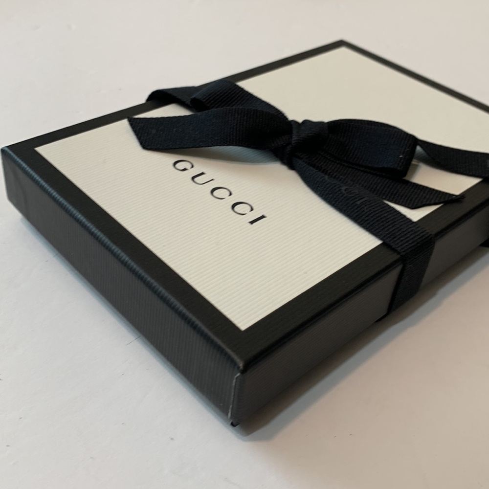 Gucci EMPTY Gift Box & Gucci Ribbon • Authentic - Picture 5 of 9